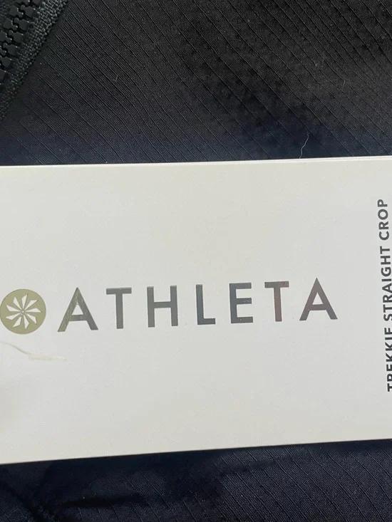 NWT Athleta Trekkie Straight Crop - Picture 3 of 5